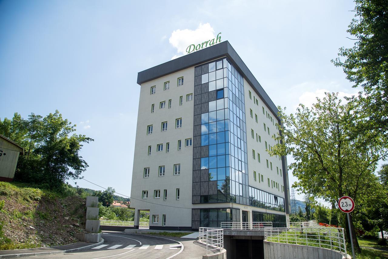 University Hotel Dorrah Тузла Екстериор снимка
